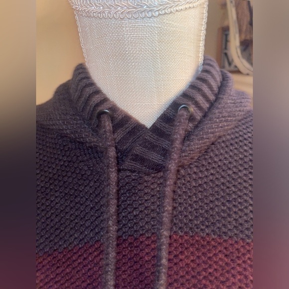 Urban pipeline pullover charcoal/burgundy sweater size young men’s (junior) L - Picture 4 of 7